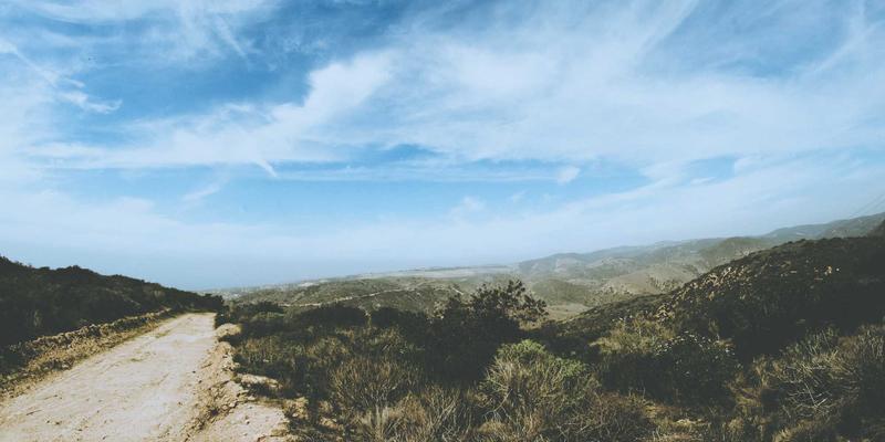 IPv6规模化部署：IT解决方案中的挑战、安全考量与软件开发迁移最佳实践