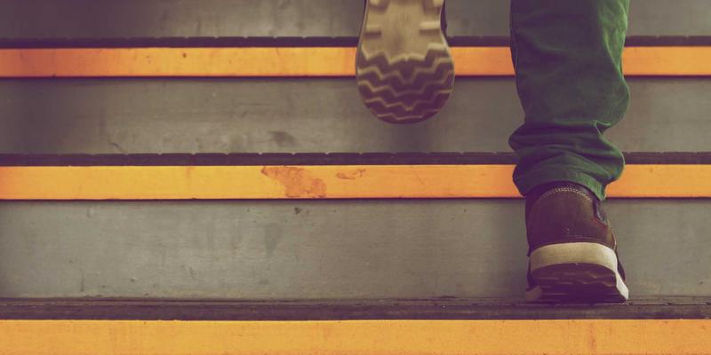 系统架构师必读：多云与混合云网络互联方案深度对比（专线、SD-WAN、云交换中心）